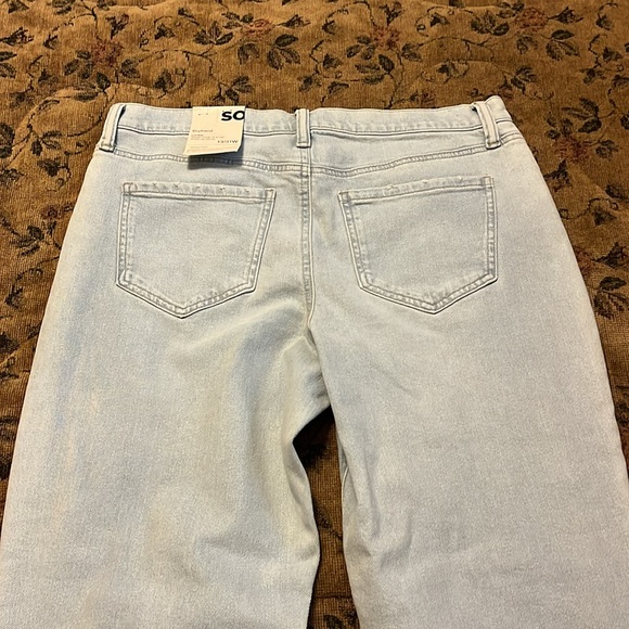 SO Goods for Life Light Wash Boyfriend Low Rise Jean! NWT - Picture 5 of 11